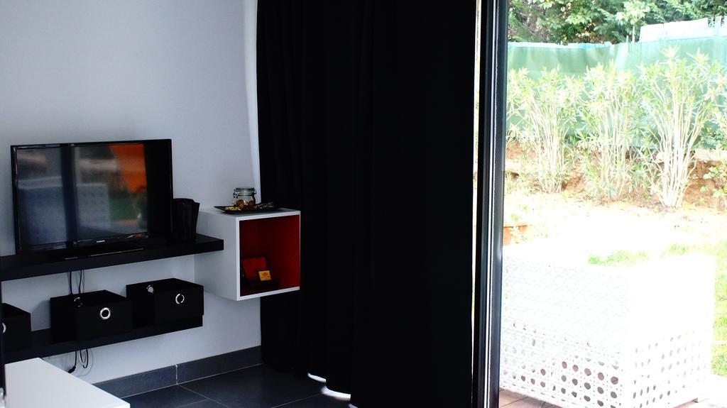 La Villa Blanche Sanary-sur-Mer Phòng bức ảnh