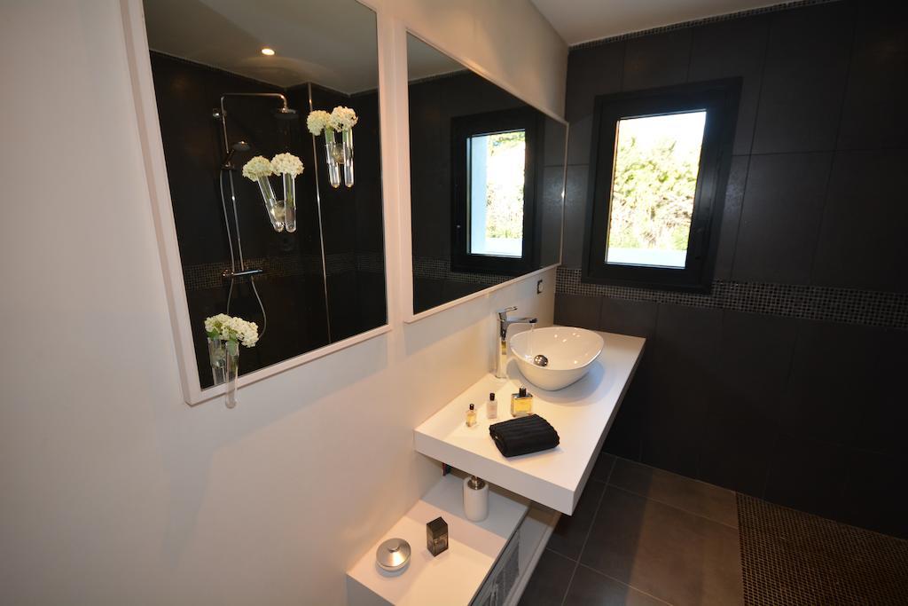 La Villa Blanche Sanary-sur-Mer Ngoại thất bức ảnh